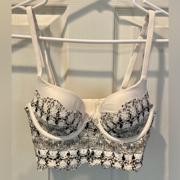 Victoria's Secret Other - Victoria’s Secret cream longline demi bra 32A